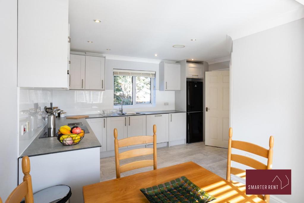 Wimbledon - Driveway Parking Garden 4bed Casa vacanze *